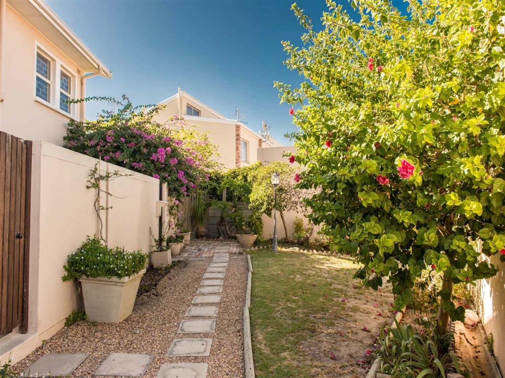 3 Bedroom Duplex for Sale - Western Cape